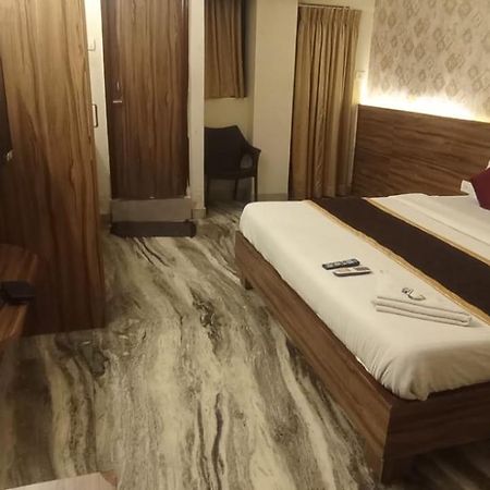 Hotel Raj Meridian, Tambaram 첸나이 외부 사진